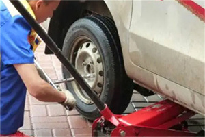 富拉尔基区附近拖车24小时服务热线电话