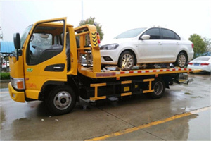 富拉尔基区附近拖车救援24小时服务热线